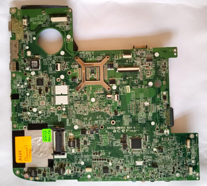 Motherboard para laptop ACER 5920g  cód: DA0ZD1MB6G0 (solo repuesto)