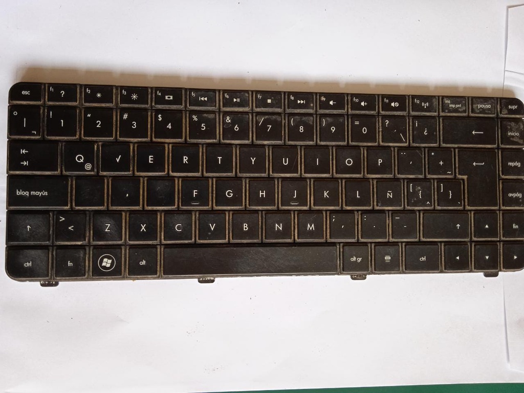 Teclado en español para portátil Hp ( USADO) COMPAQ G42 CQ42 AX1, G42-100, G42-200, G42-300, SP, color negro