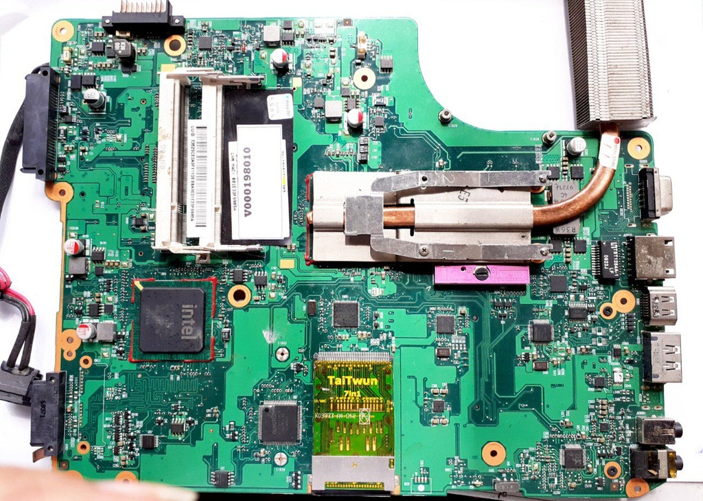 Motherboard para laptop Toshiba A500 A505 cód: V000198010  ( solo para repuesto)