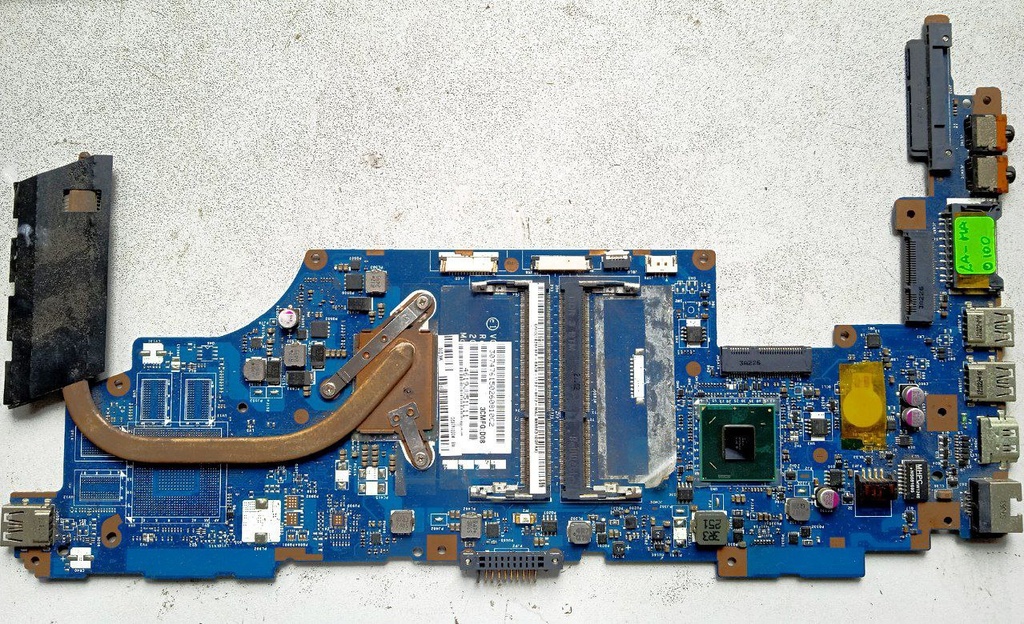 Motherboard para laptop Toshiba Satellite U945 U940 cód: VCUAA LA-9161P (solo para repuesto)