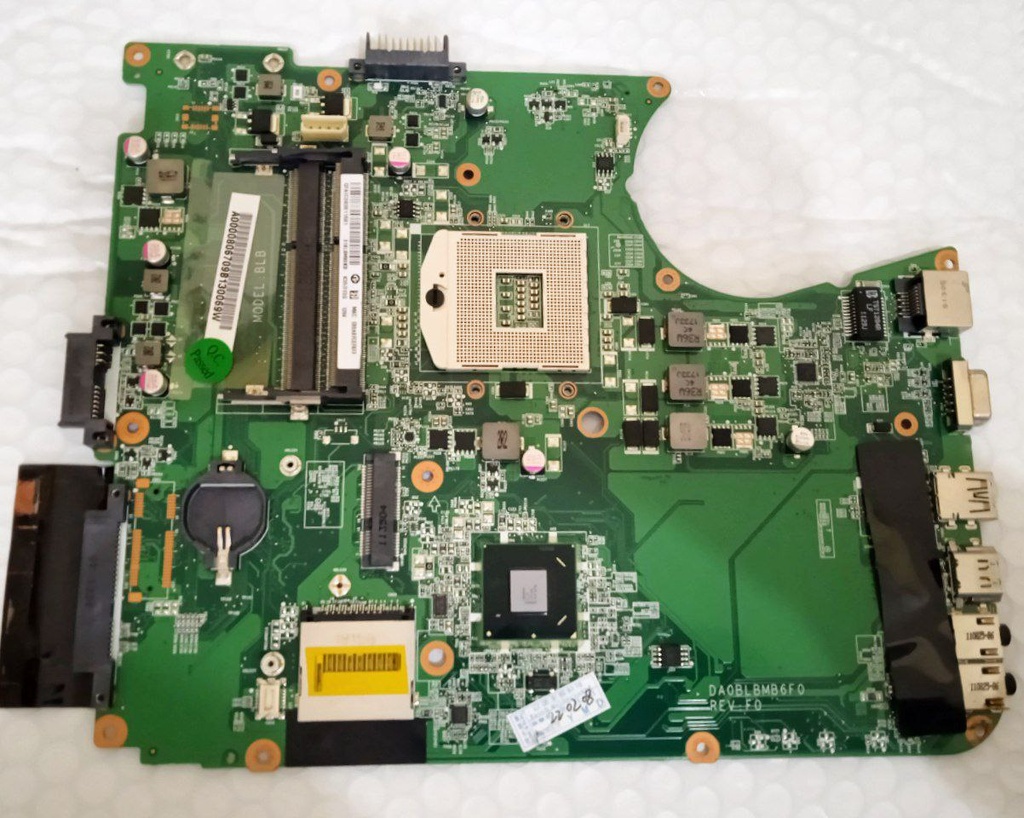 MOTHERBOARD TOSHIBA L755 L750  COD:  DA0BLBMB6F0 / A0000806709